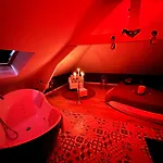 Redroom Loveroom Privative Insolite Theme 50 Nuances De Grey Hotell